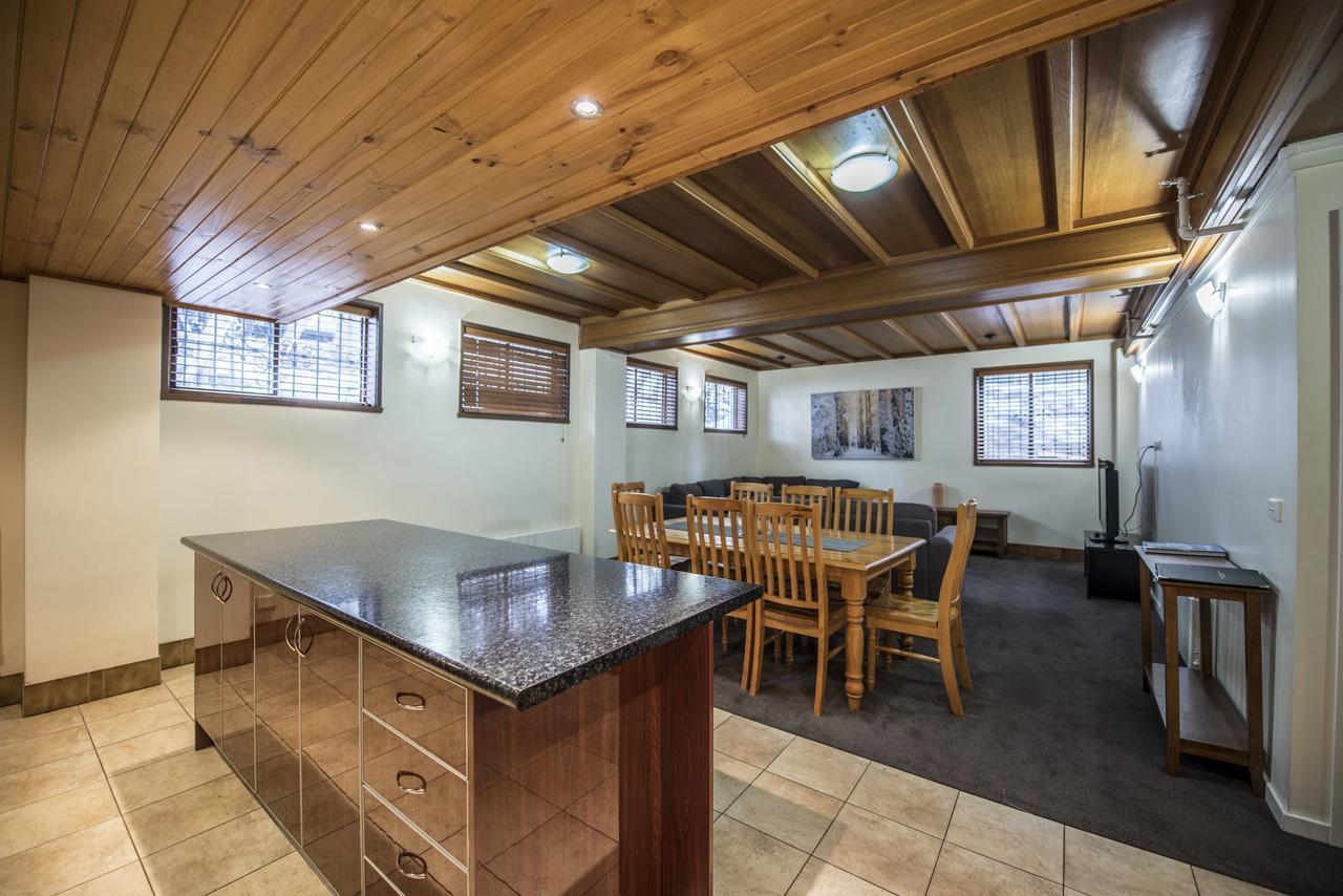 Enzian Hotel Mt Buller マウント・ブラー エクステリア 写真