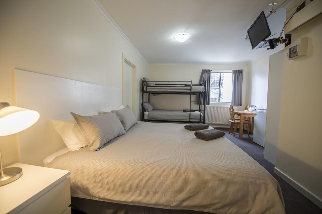 Enzian Hotel Mt Buller マウント・ブラー エクステリア 写真