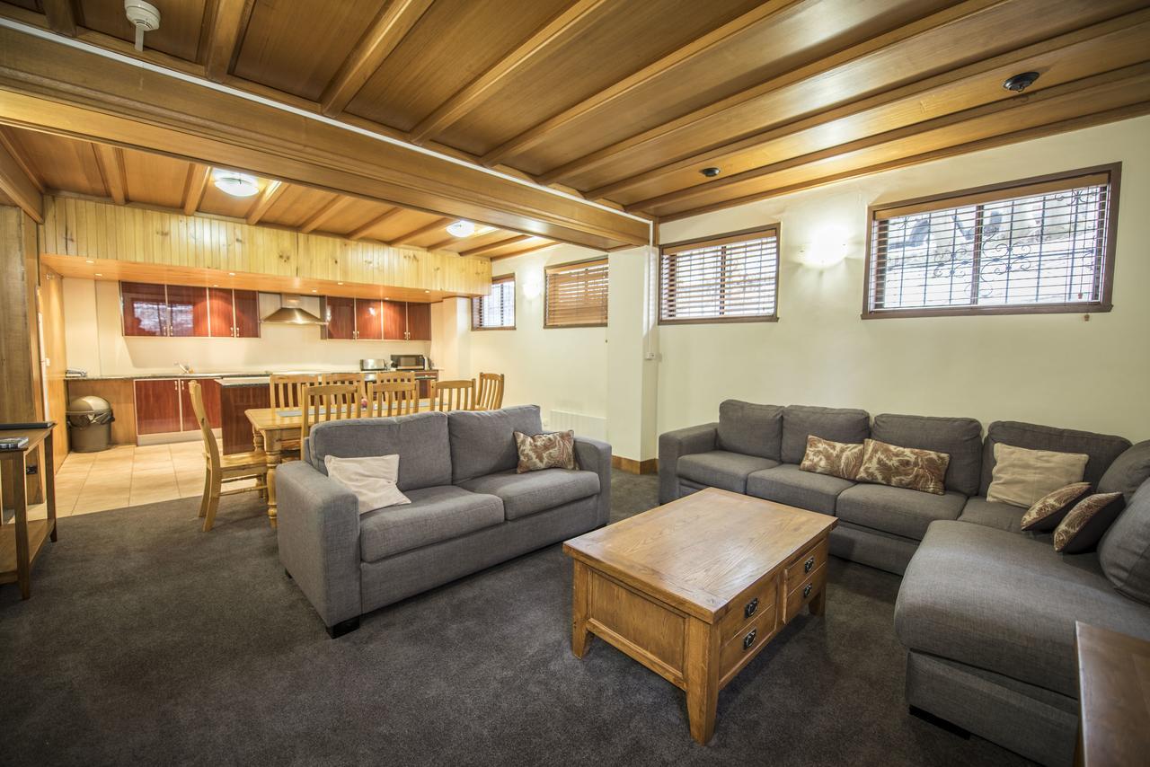 Enzian Hotel Mt Buller マウント・ブラー エクステリア 写真