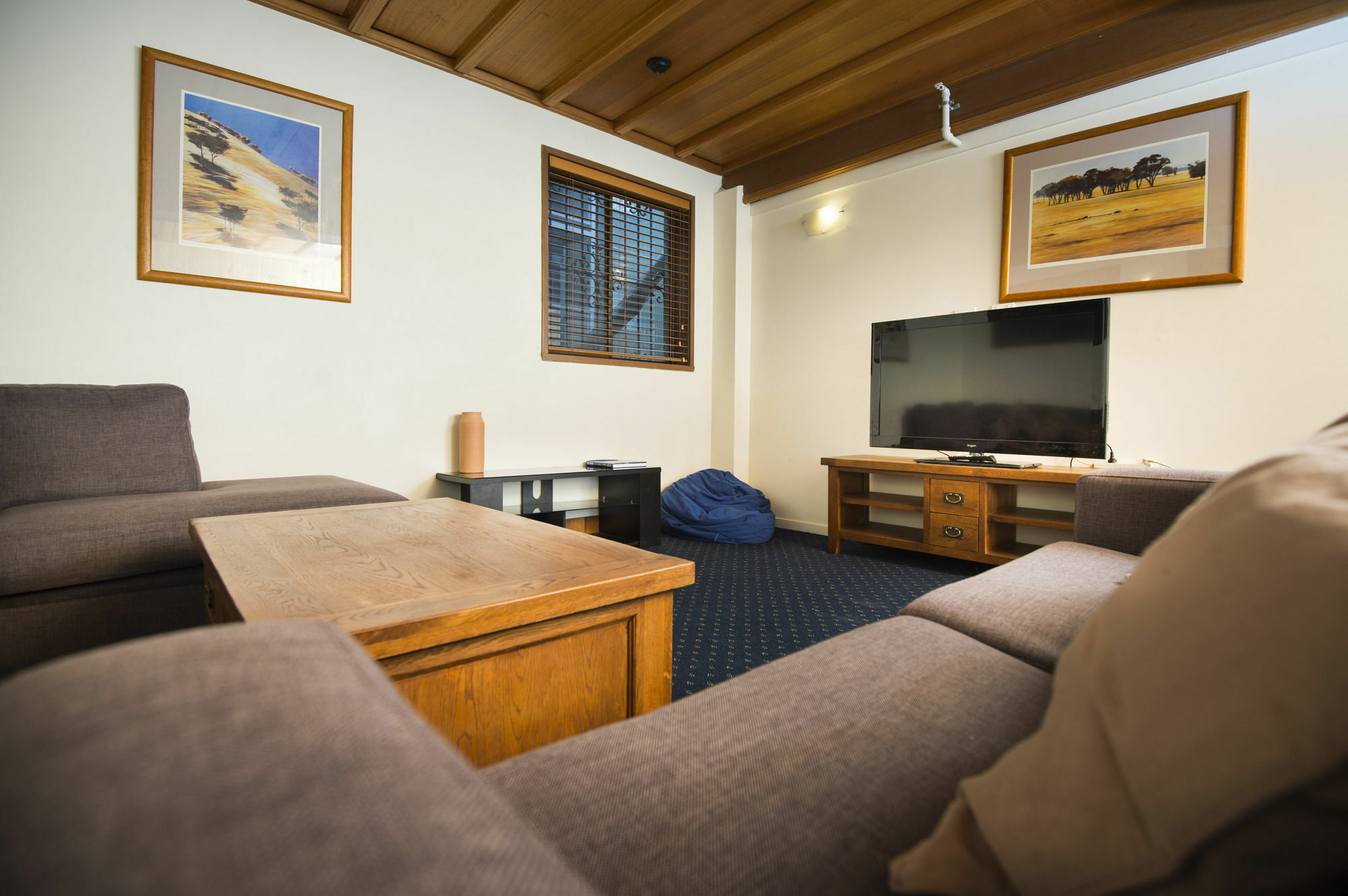 Enzian Hotel Mt Buller マウント・ブラー エクステリア 写真